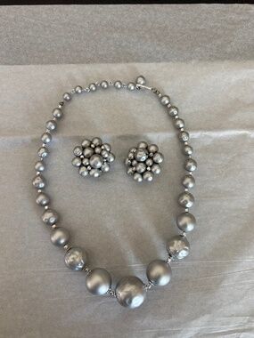 Share Vintage Japan Brushed Silver Tone Faux Pearl Necklace w/Matching Clip Earr